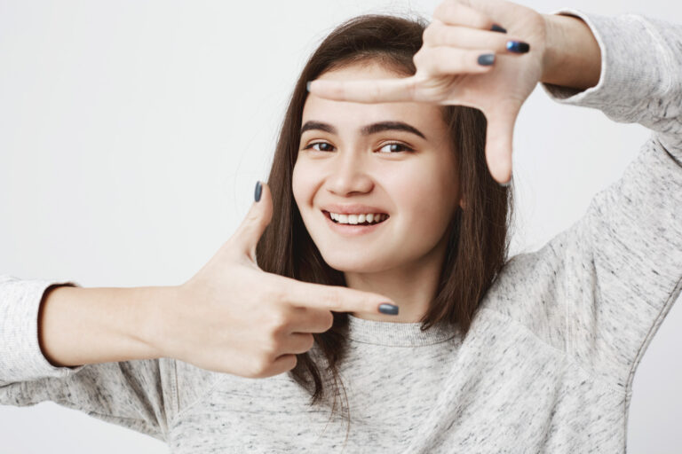 What Goes Into a Smile Makeover: Understanding the Entire Process in Detail